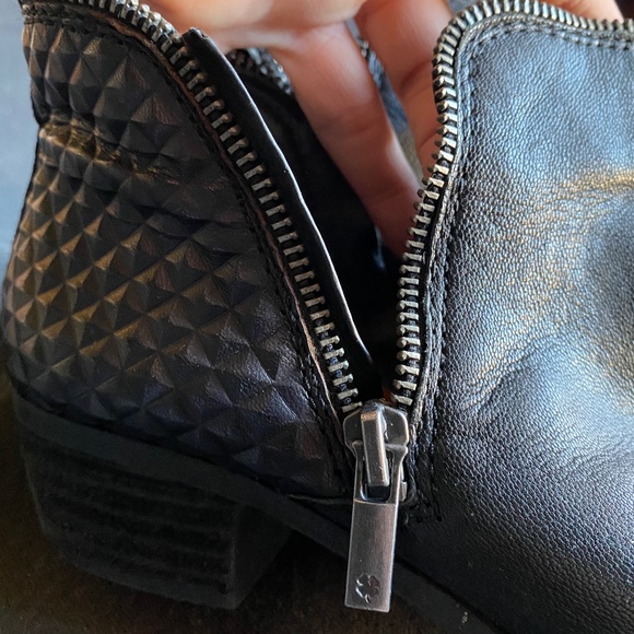 LUCKY BRAND ANKLE BOOTIES - Picture 4 of 5